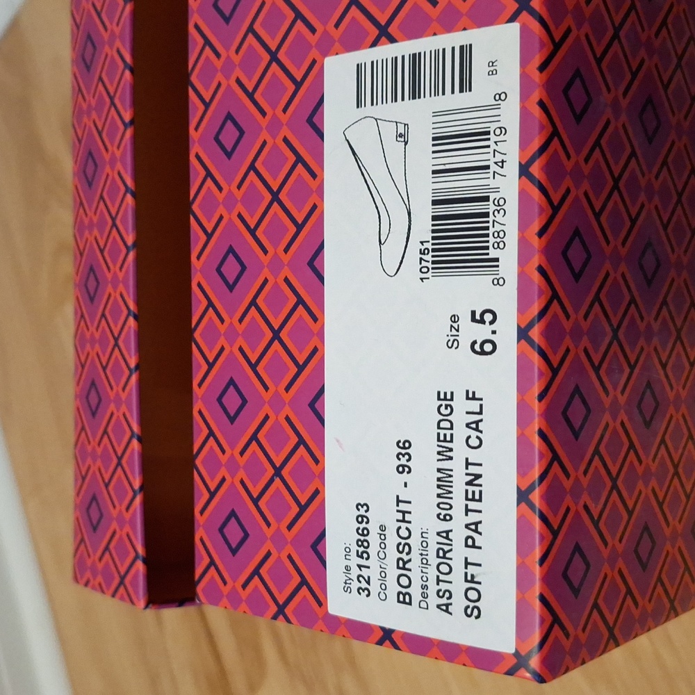Tory Burch burgundy wedge - Picture 5 of 5